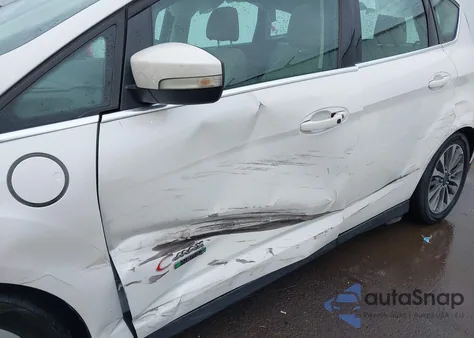 2017 Ford C-Max Energi Titanium z USA, uszkodzony, nr VIN 1FADP5FU9HL108394